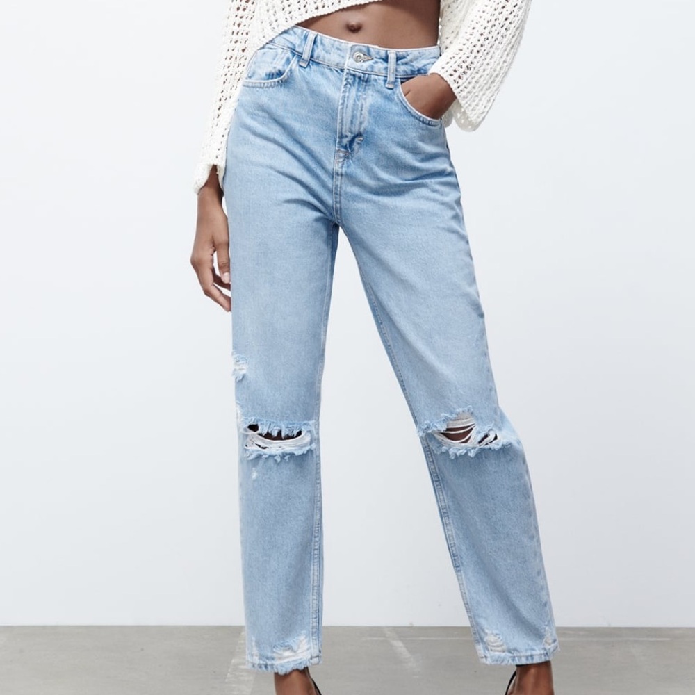Ripped Mom Fit Jeans